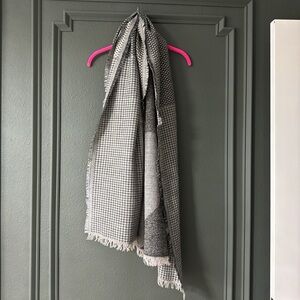 Madewell Gray and Houndstooth Blanket Scarf